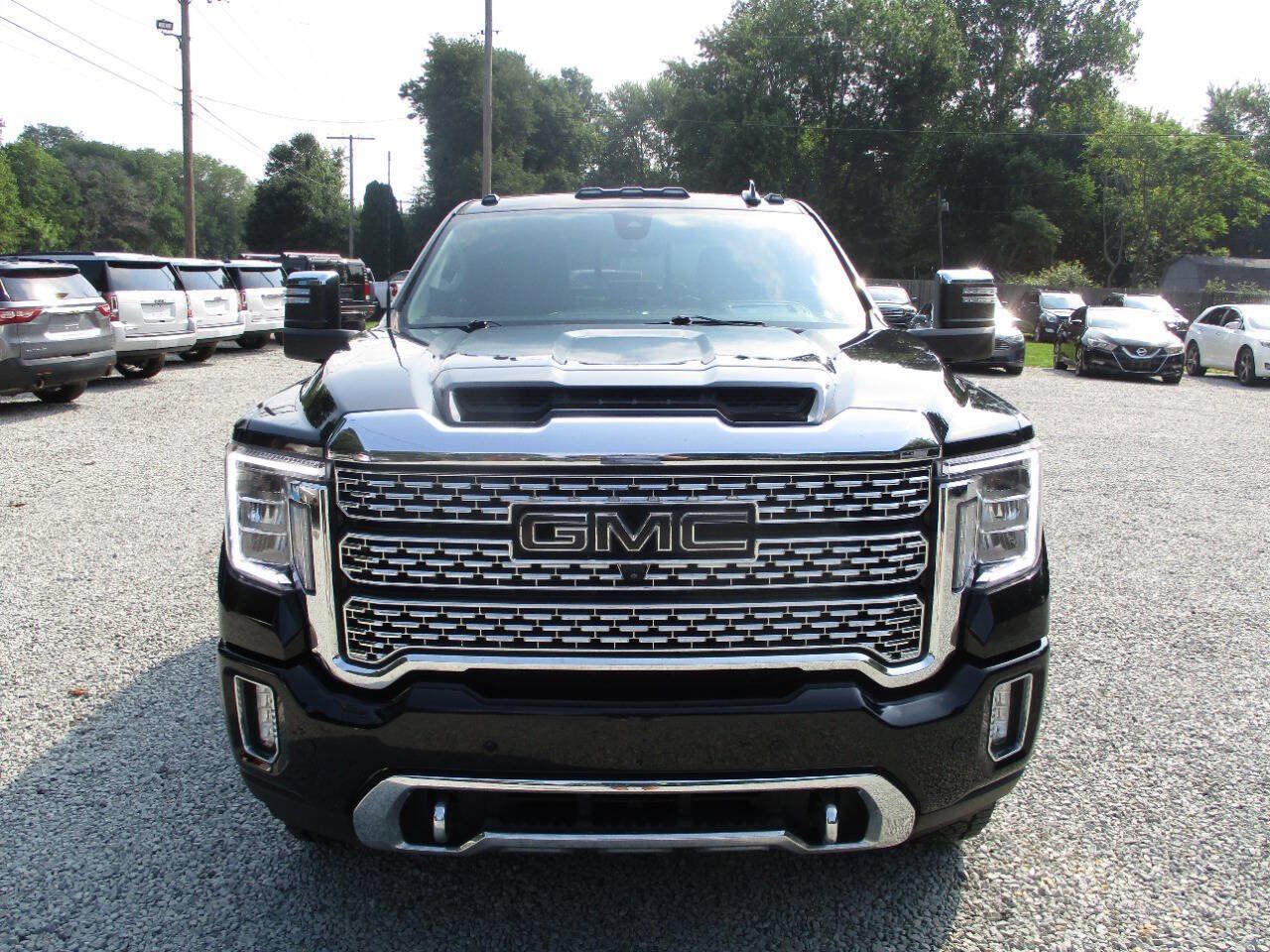 Used 2022 GMC Sierra 3500 Denali w/ Denali Ultimate Package AWD/4WD image 8