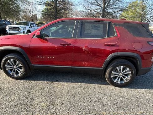 New 2026 Chevrolet Equinox LT w/ Convenience Package II image 8