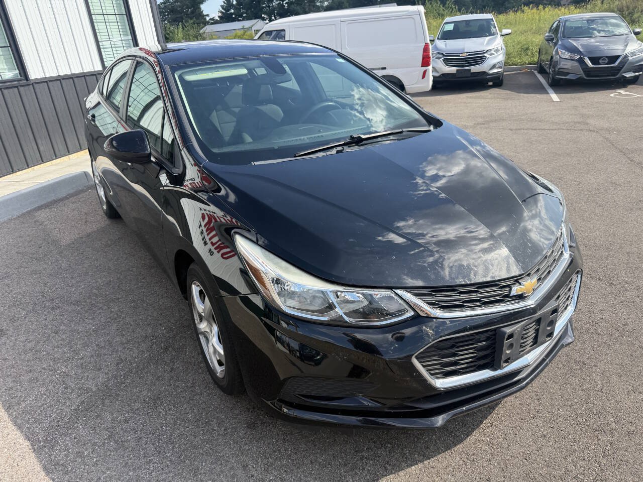 Used 2018 Chevrolet Cruze LS FWD image 4