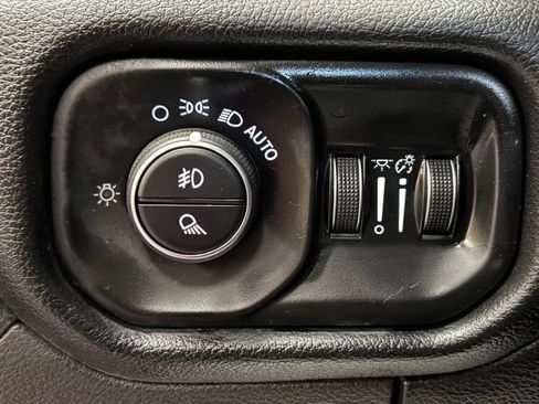 Used 2019 RAM 1500 Big Horn AWD/4WD image 29