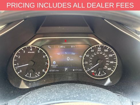 Used 2017 Nissan Murano Platinum w/ Platinum Technology Package AWD/4WD image 2
