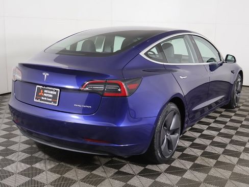 Used 2018 Tesla Model 3 Long Range image 9
