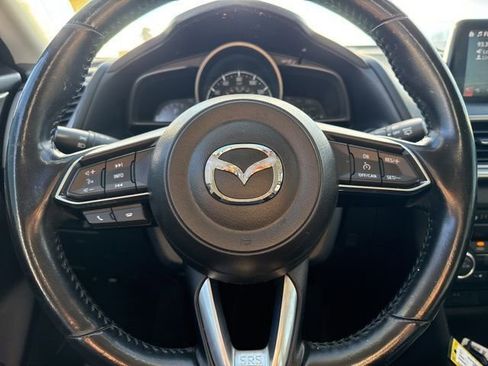 Used 2018 MAZDA MAZDA3 Touring image 15
