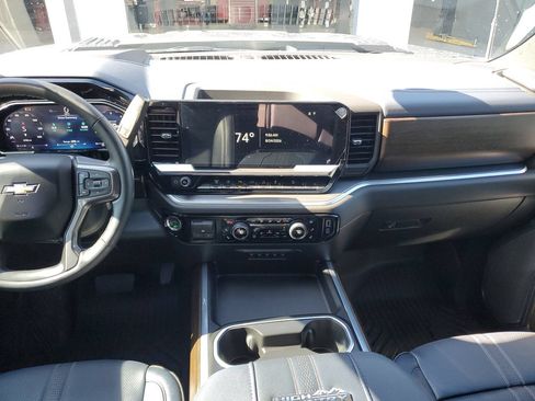 Used 2026 Chevrolet Silverado 3500 High Country w/ High Country Premium Package AWD/4WD image 14