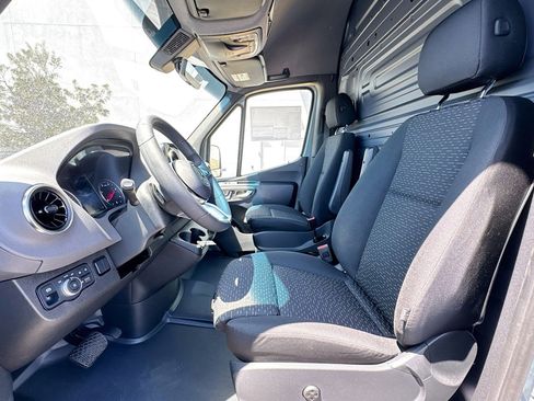New 2025 Mercedes-Benz Sprinter 2500 image 18