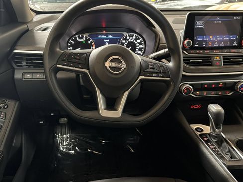 Used 2026 Nissan Altima 2.5 SV FWD image 33