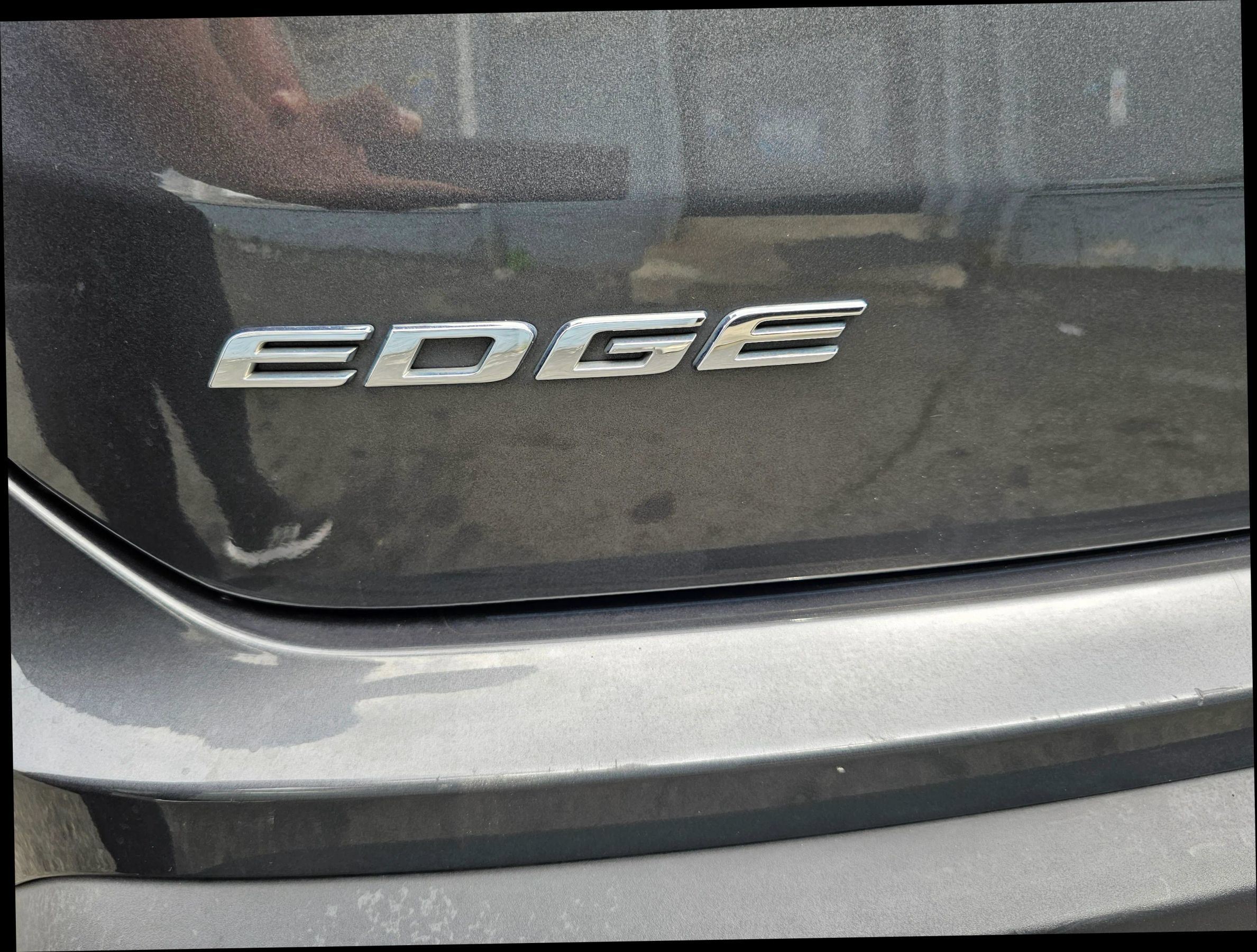 Used 2020 Ford Edge SEL w/ Cargo Accessory Package FWD image 32