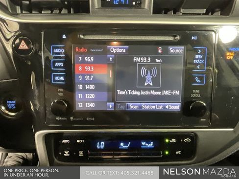 Used 2019 Toyota Corolla SE image 34