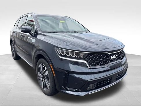 Certified 2023 Kia Sorento EX image 1