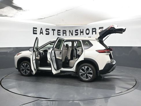 Used 2023 Nissan Rogue SV image 43