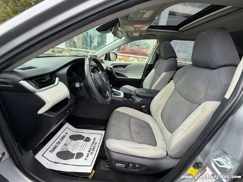 Used 2019 Toyota RAV4 XLE w/ Convenience Package image 25