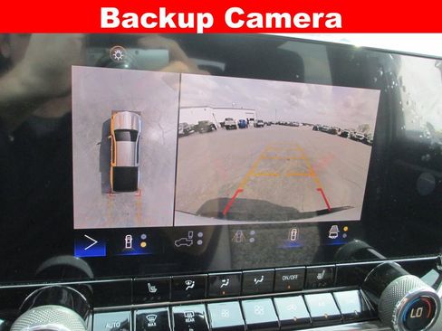 Used 2024 Chevrolet Colorado Z71 w/ Z71 Convenience Package 2 image 17