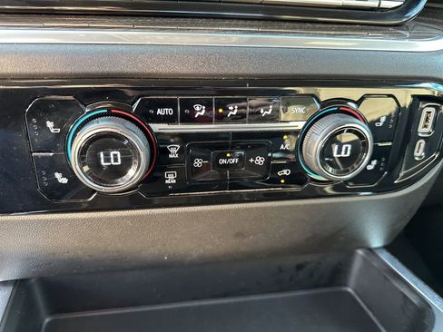 Used 2022 Chevrolet Silverado 1500 LT w/ Z71 Off-Road Package image 28