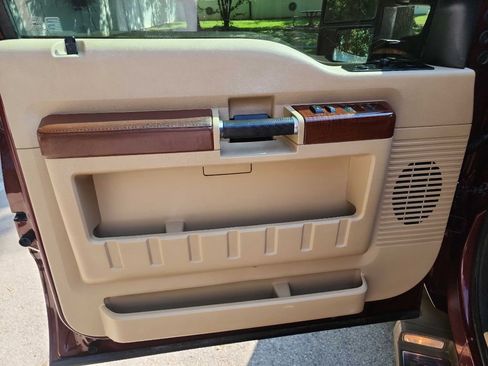 Used 2012 Ford F250 King Ranch w/ FX4 Off Road Pkg image 18
