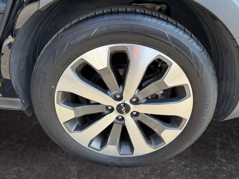 Used 2022 Kia Telluride EX w/ EX Premium Package FWD image 14