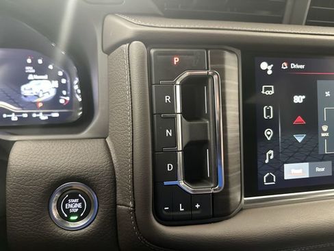 Used 2022 GMC Yukon XL Denali AWD/4WD image 23