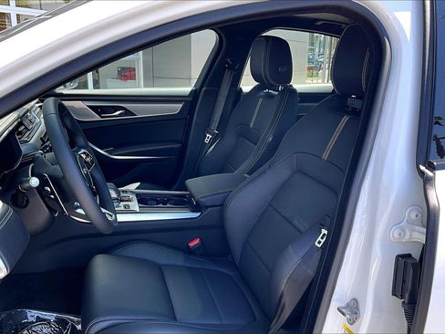 New 2024 Jaguar XF R-Dynamic SE image 9