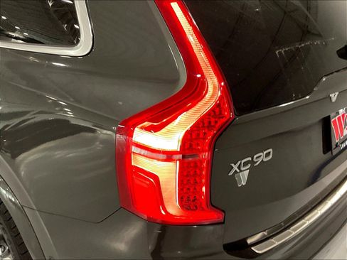 Used 2024 Volvo XC90 T8 Plus AWD/4WD image 21