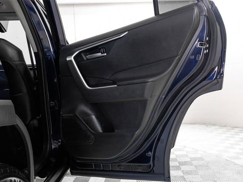 Used 2021 Toyota RAV4 XLE Premium image 52