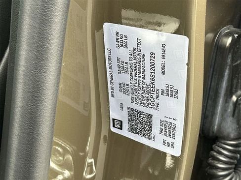 Used 2025 Chevrolet Colorado Trail Boss AWD/4WD image 33
