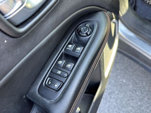 Used 2019 Jeep Compass Limited w/ Safety & Security Group image 12