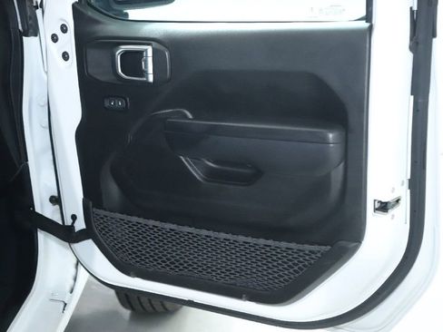 Used 2024 Jeep Wrangler Sport S image 35