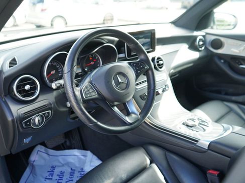 Used 2019 Mercedes-Benz GLC 300 image 9