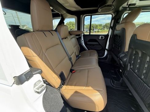 Used 2021 Jeep Wrangler Unlimited Rubicon image 14
