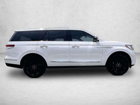 Used 2022 Lincoln Navigator Reserve RWD image 5
