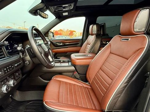 Used 2024 GMC Yukon XL Denali Ultimate image 17