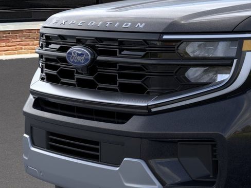 New 2026 Ford Expedition Platinum w/ Driver's Package image 17