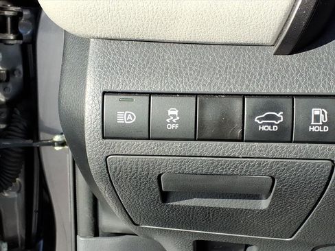 Used 2023 Toyota Camry SE image 23