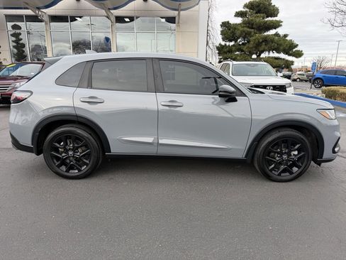 Used 2023 Honda HR-V Sport image 2