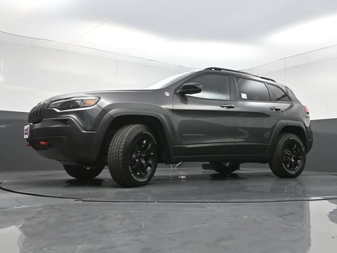 Used 2022 Jeep Cherokee Trailhawk w/ Premium Leather Package AWD/4WD image 26