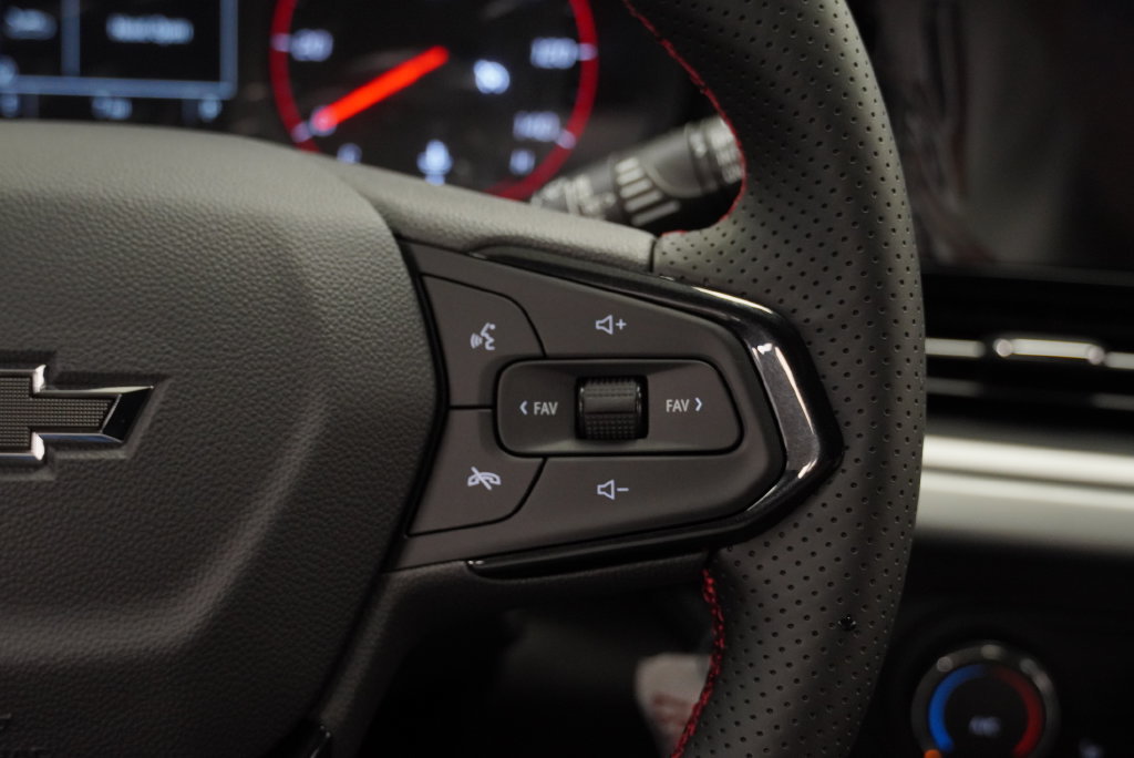 New 2026 Chevrolet Trax RS w/ Driver Confidence Package FWD image 29
