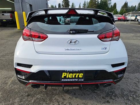 Used 2022 Hyundai Veloster N image 4