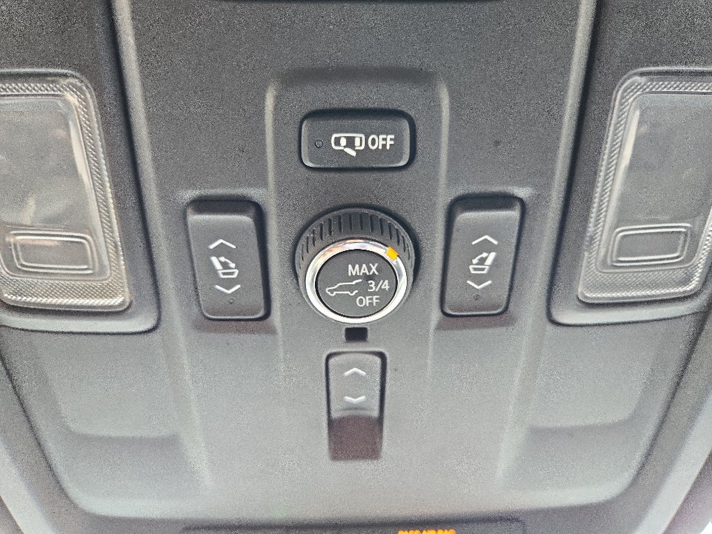 Used 2024 GMC Yukon Denali AWD/4WD image 38