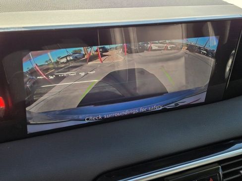 Certified 2025 Nissan Armada SV image 28