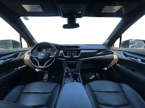 Used 2024 Cadillac XT6 Premium Luxury image 12