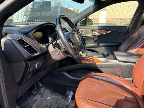 Used 2019 Lincoln Nautilus Reserve AWD/4WD image 11
