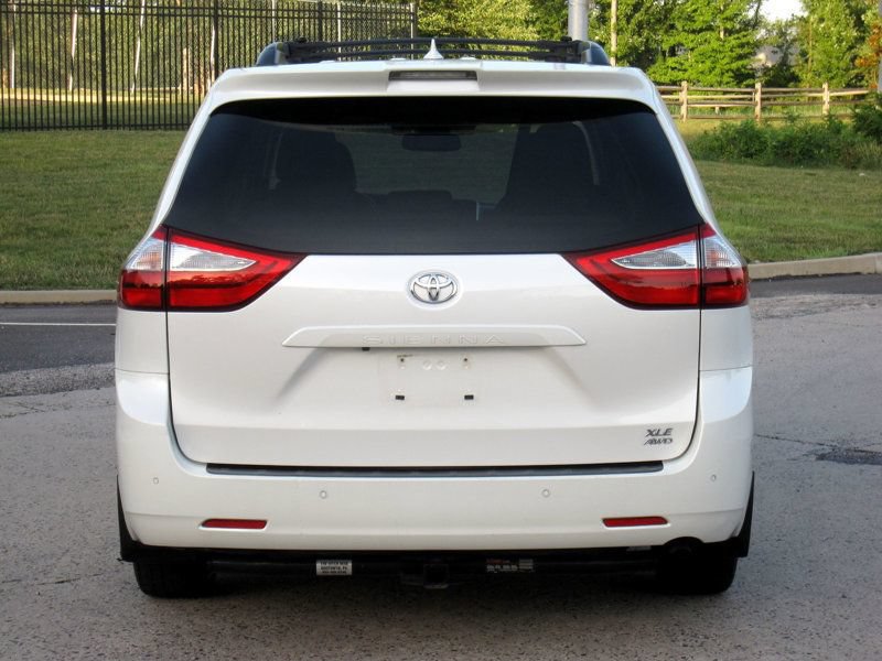 Used 2019 Toyota Sienna XLE w/ XLE Navigation Package AWD/4WD image 14