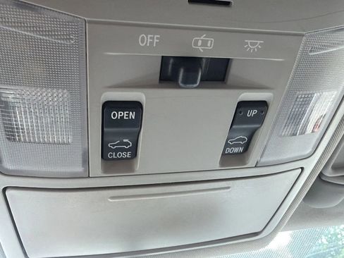 Used 2016 Toyota RAV4 XLE AWD/4WD image 40