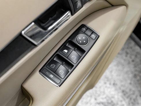Used 2012 Mercedes-Benz E 350 Cabriolet image 41