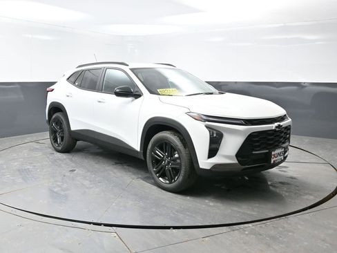 New 2026 Chevrolet Trax ACTIV image 3