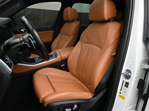 Used 2022 BMW X5 sDrive40i w/ M Sport Package image 18