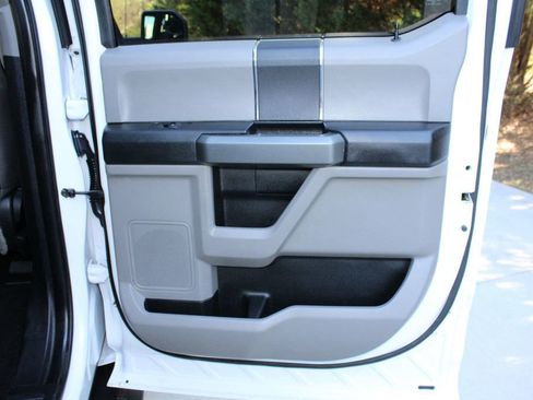 Used 2016 Ford F150 XLT w/ Equipment Group 301A Mid image 32