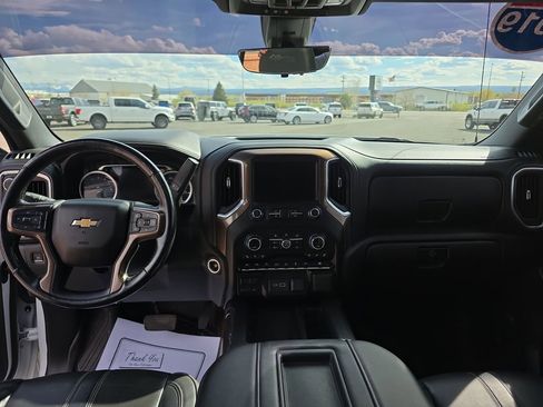 Used 2019 Chevrolet Silverado 1500 High Country w/ Technology Package AWD/4WD image 13