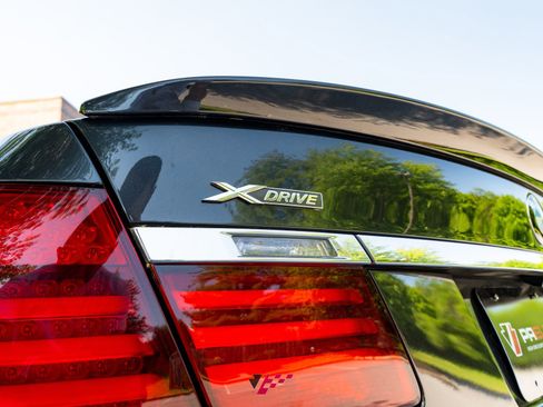 Used 2013 BMW 750i xDrive AWD/4WD image 34
