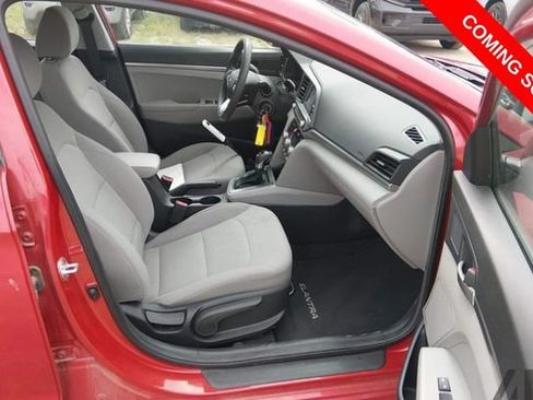 Used 2020 Hyundai Elantra SE FWD image 5