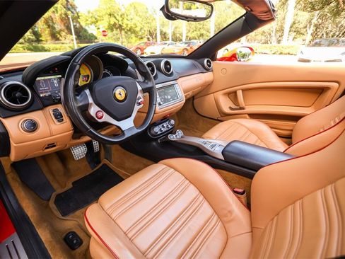 Certified 2014 Ferrari California image 37